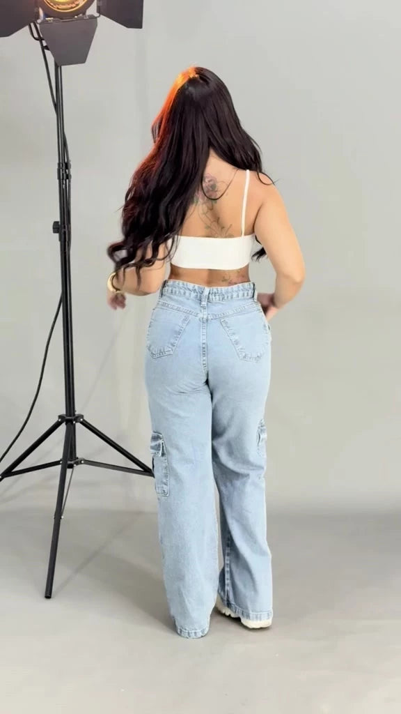 Calça Cargo Jeans Feminina Wide Leg Cintura Alta Pantalona Marmorizada Bolso Carpinteiro 100% Aldodão com 4 Bolsos