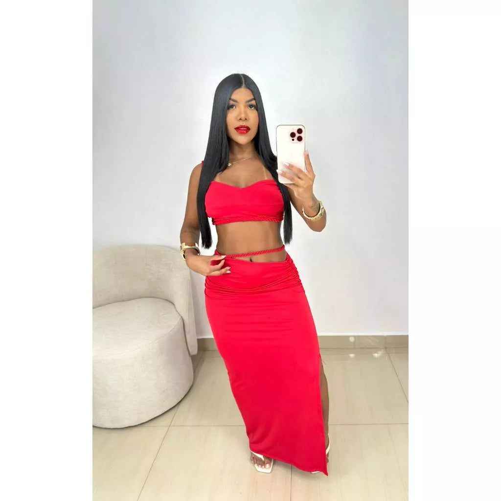 Conjunto Maldivas em Malha Suplex Top Cropped com Bojo + Longa Saia com Fenda e Detalhe Trançado