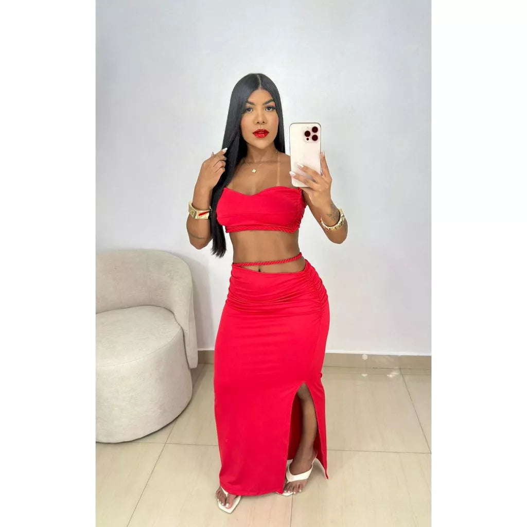 Conjunto Maldivas em Malha Suplex Top Cropped com Bojo + Longa Saia com Fenda e Detalhe Trançado